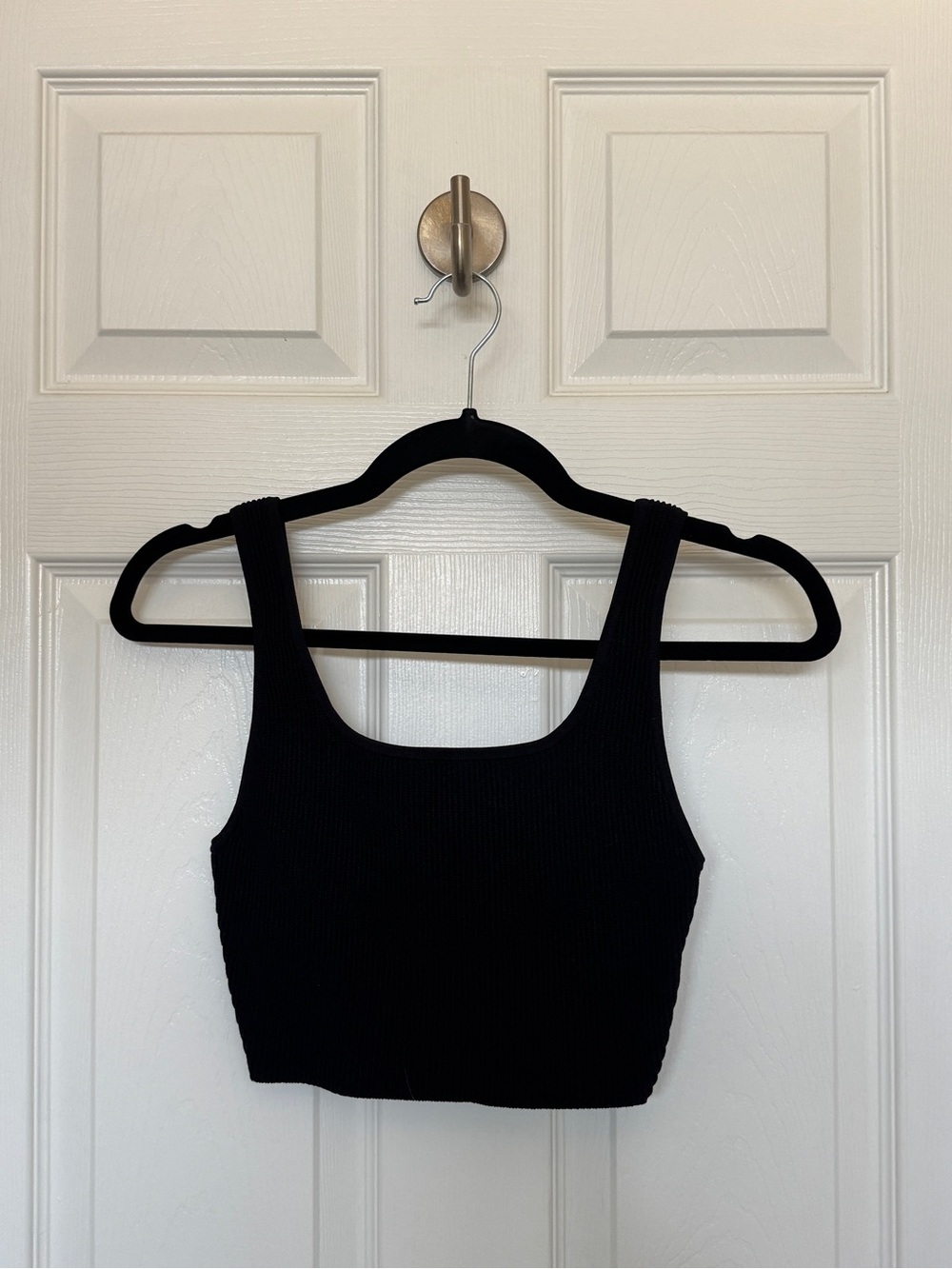 Babaton Black Ribbed Crop Tank Top